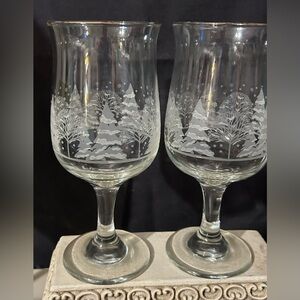 2 Vintage Libbey Arby’s Winter Snow Scene Wine Glasses Etched Trees Gold Trim.